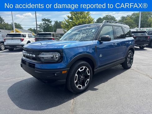 Used 2024 Ford Bronco Sport Outer Banks w/ Tech Package AWD/4WD image 2