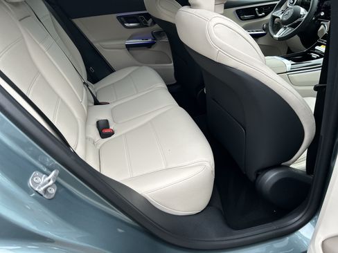 New 2026 Mercedes-Benz GLC 300 image 39