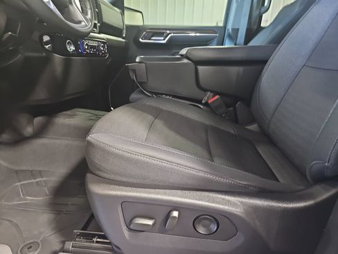 Used 2024 Chevrolet Silverado 1500 LT AWD/4WD image 29