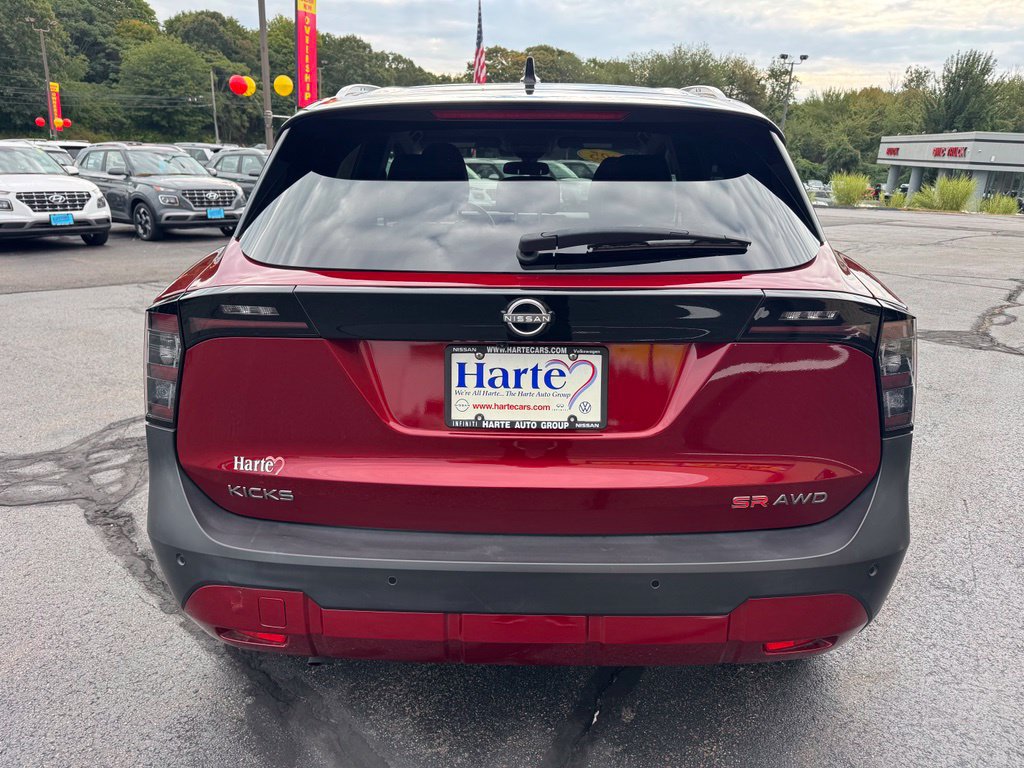 Used 2025 Nissan Kicks SR AWD/4WD image 6