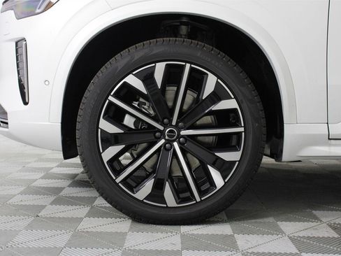 New 2026 Volvo XC90 B6 Plus w/ Protection Package Premier image 13