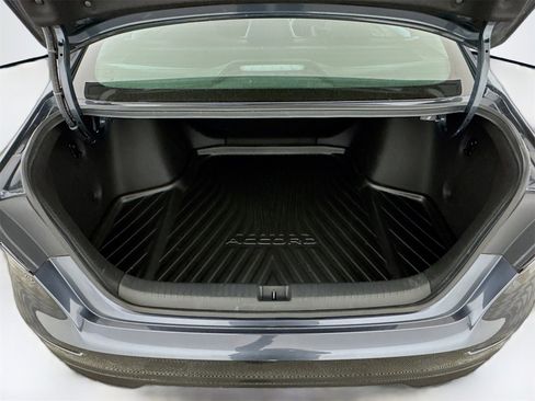 Used 2025 Honda Accord LX image 22