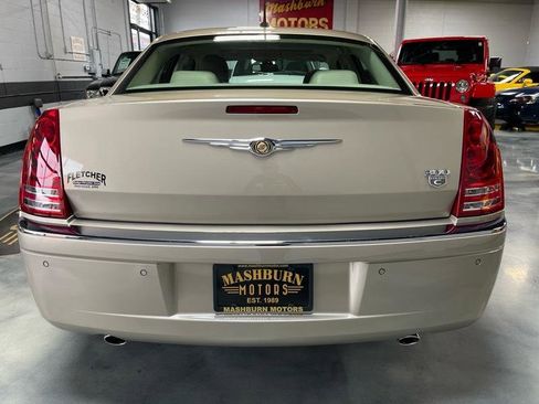 Used 2008 Chrysler 300 C w/ Sound Group II image 13