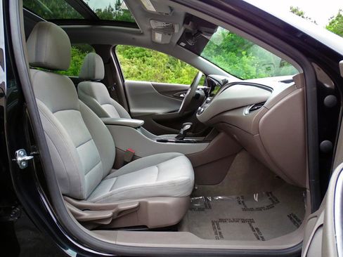 Used 2024 Chevrolet Malibu LT FWD image 31