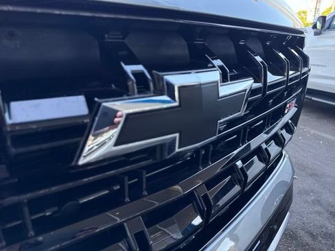 Used 2025 Chevrolet Suburban Z71 AWD/4WD image 39
