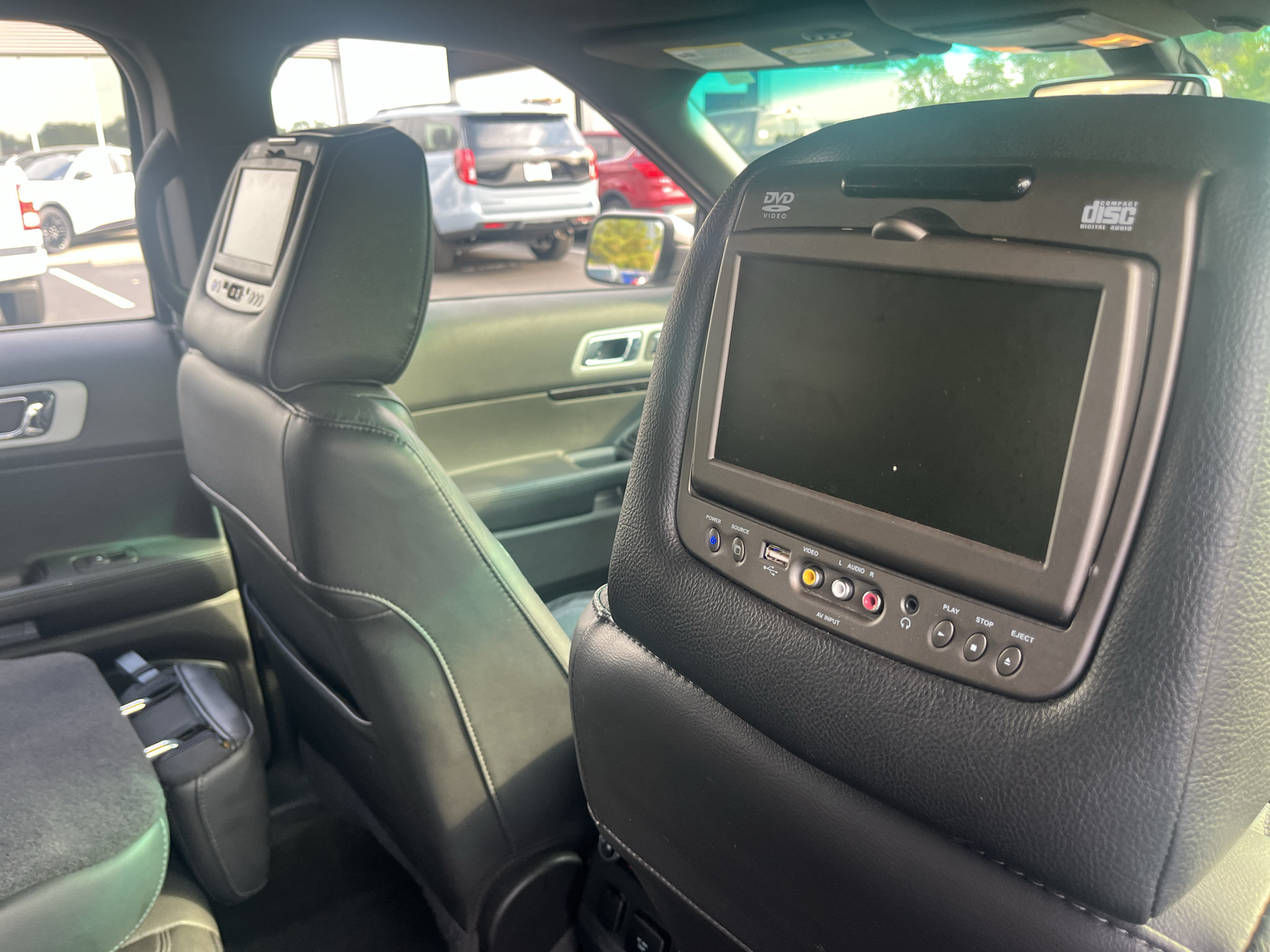 Used 2015 Ford Explorer Limited w/ Equipment Group 302A AWD/4WD image 31
