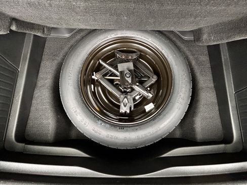 Used 2020 Jeep Cherokee Latitude Plus w/ Cold Weather Group image 10