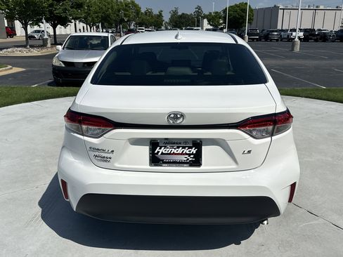 Used 2026 Toyota Corolla LE image 12