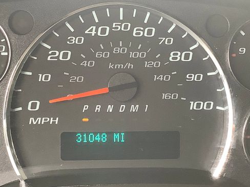 Used 2023 GMC Savana 2500 Cargo Van w/ Driver Convenience Package image 19