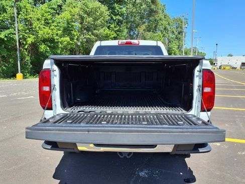 Used 2019 Chevrolet Colorado W/T w/ WT Convenience Package RWD image 18
