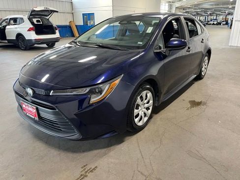 Used 2024 Toyota Corolla LE FWD image 7