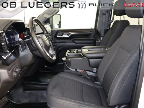 Used 2024 Chevrolet Silverado 3500 LT w/ Convenience Package AWD/4WD image 8