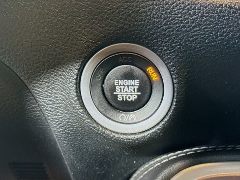 Used 2019 Dodge Challenger R/T w/ Blacktop Package image 21