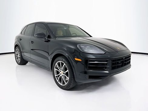 Certified 2024 Porsche Cayenne image 9