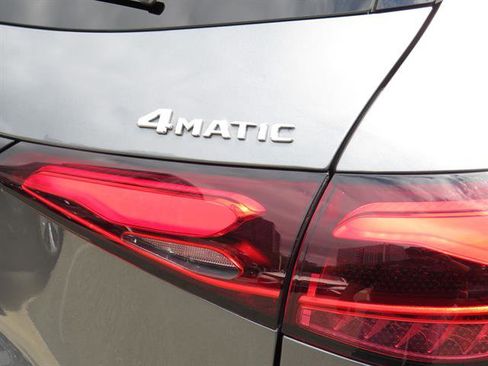 Used 2023 Mercedes-Benz GLC 300 4MATIC image 32