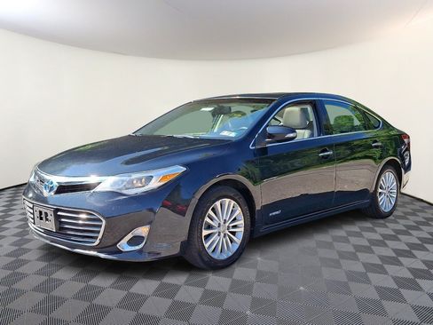 Used 2015 Toyota Avalon XLE Premium FWD image 3