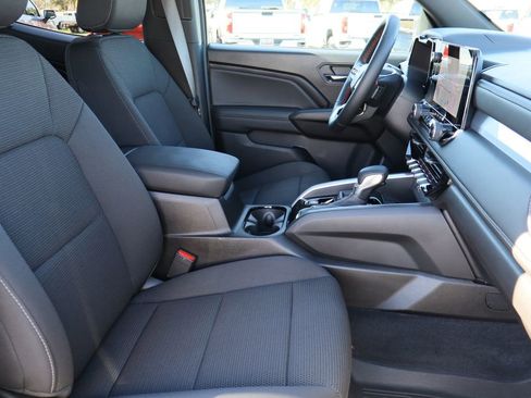 Used 2025 Chevrolet Colorado LT w/ Advanced Trailering Package image 25