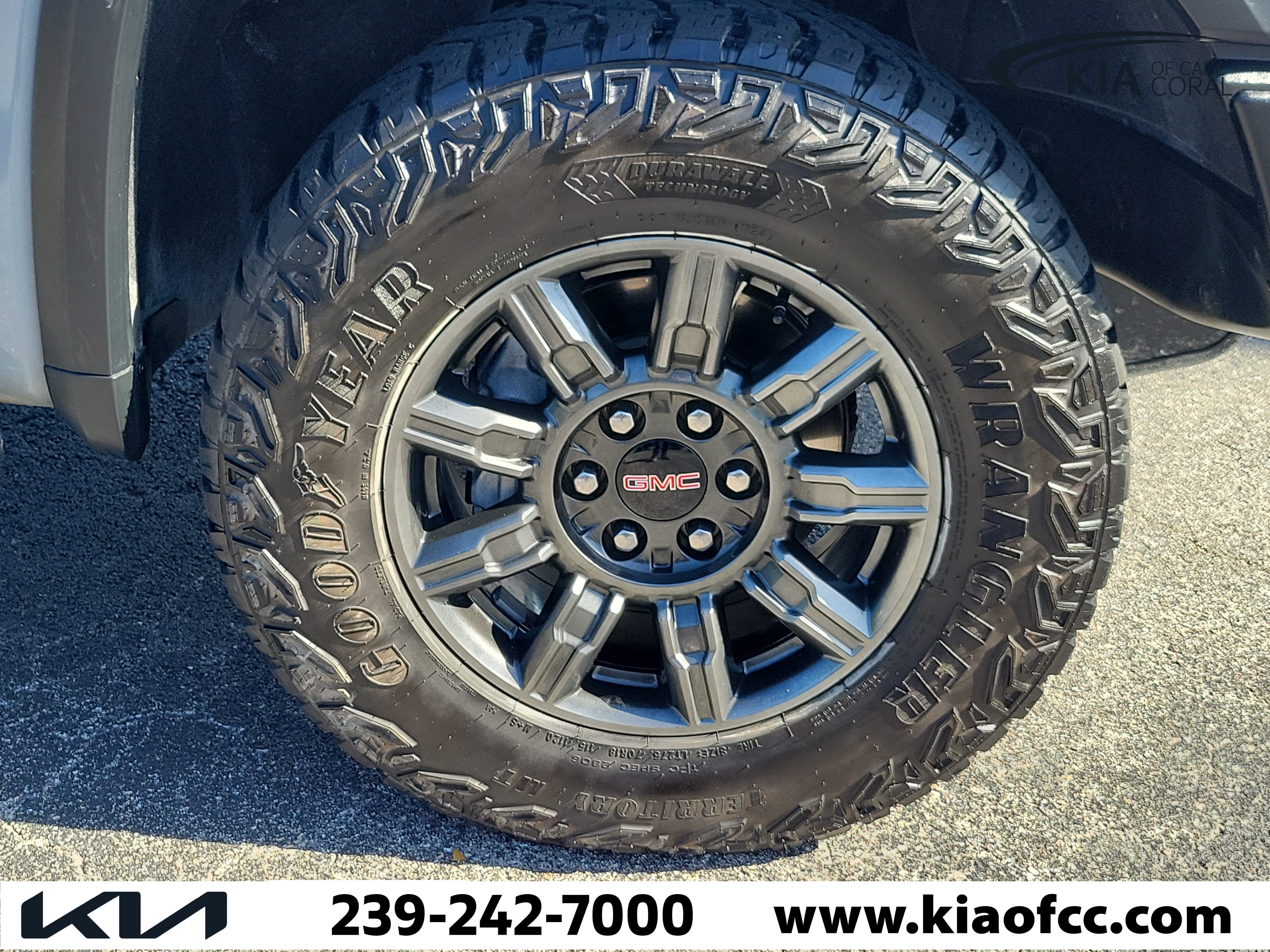 Used 2025 GMC Sierra 1500 AT4X AWD/4WD image 7