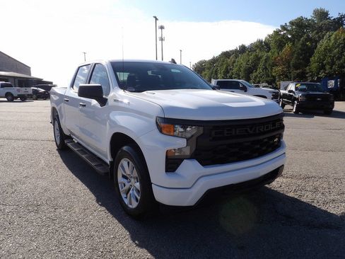 Used 2026 Chevrolet Silverado 1500 Custom RWD image 11