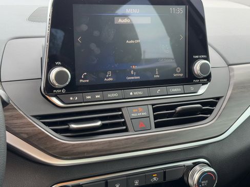 New 2025 Nissan Altima 2.5 SV image 24