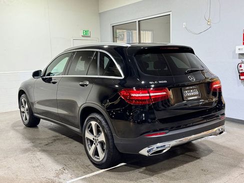 Used 2019 Mercedes-Benz GLC 300 4MATIC image 6