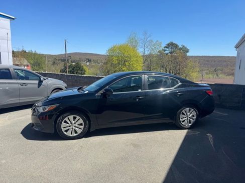 Used 2021 Nissan Sentra S FWD image 2