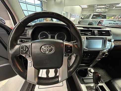 Used 2017 Toyota 4Runner Limited AWD/4WD image 10