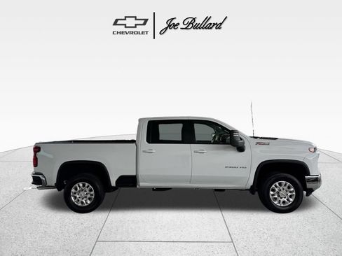 Used 2025 Chevrolet Silverado 2500 LT AWD/4WD image 7