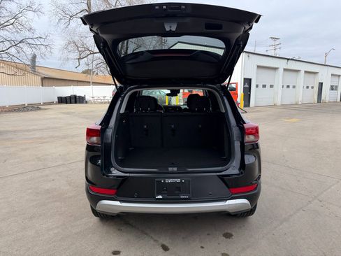 Used 2024 Chevrolet TrailBlazer LT w/ LT Cold Weather Package image 33