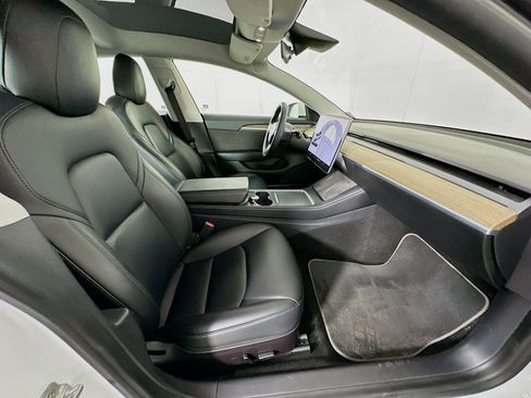 Used 2021 Tesla Model 3 Standard Range Plus RWD image 29