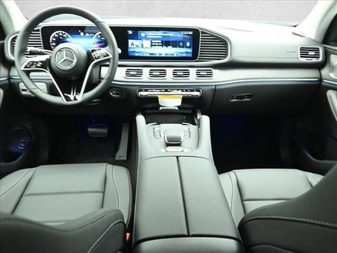 Certified 2026 Mercedes-Benz GLS 450 4MATIC image 21