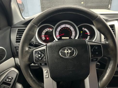 Used 2014 Toyota Tacoma PreRunner w/ TRD Sport Package image 14