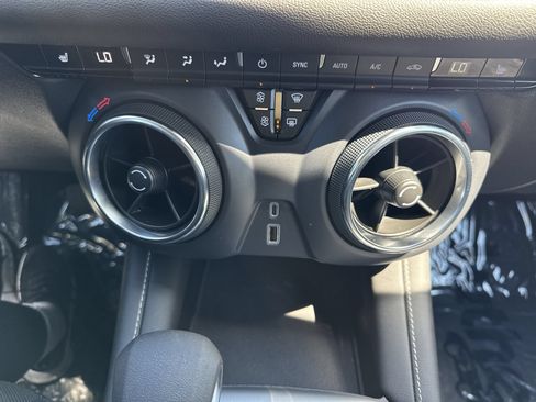 Certified 2025 Chevrolet Blazer LT AWD/4WD image 18
