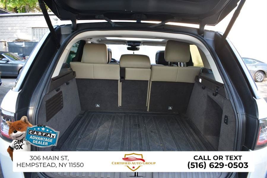 Used 2019 Land Rover Range Rover Sport HSE AWD/4WD image 32