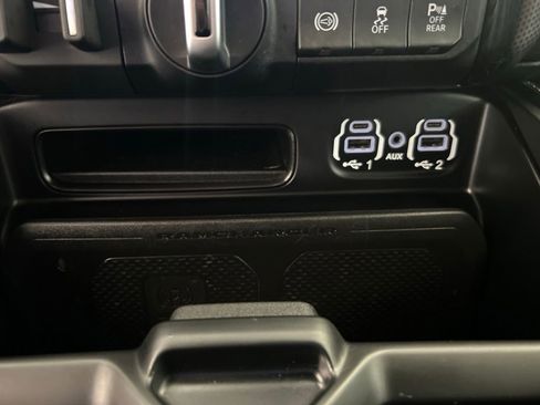 Used 2024 RAM 2500 Limited AWD/4WD image 57