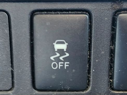 Used 2015 Toyota Tundra SR5 w/ SR5 Upgrade Package image 27