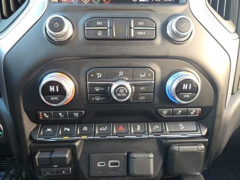 Used 2020 GMC Sierra 1500 SLT w/ SLT Premium Plus Package image 29