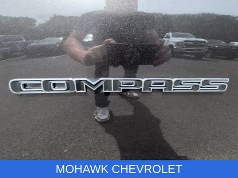 Used 2020 Jeep Compass Latitude AWD/4WD image 34