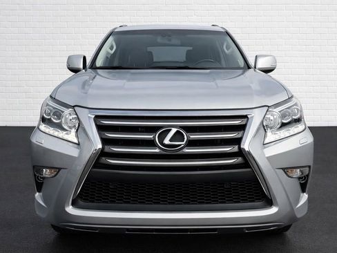 Used 2019 Lexus GX 460 Premium image 2