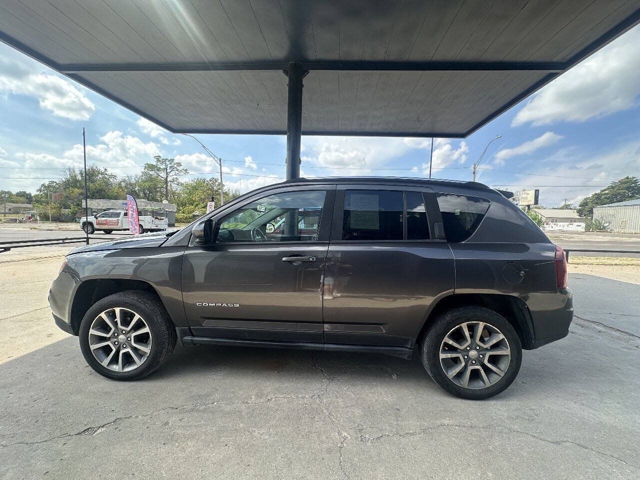Used 2016 Jeep Compass High Altitude AWD/4WD image 5