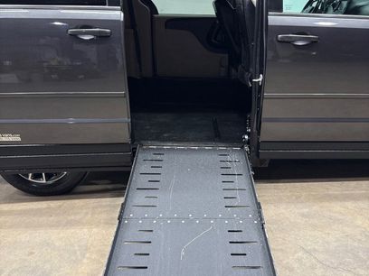 Used 2017 Dodge Grand Caravan SXT