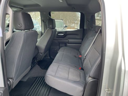 Used 2019 Chevrolet Silverado 1500 Custom Trail Boss w/ Custom Convenience Package image 4