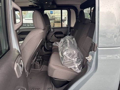 New 2026 Jeep Gladiator Mojave image 6