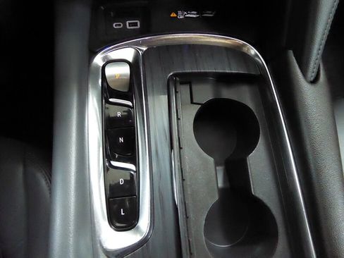 Used 2023 Buick Enclave Essence w/ Sport Touring Edition image 19