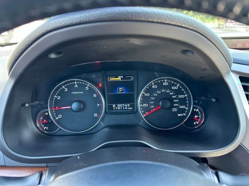 Used 2013 Subaru Outback 2.5i Limited AWD/4WD image 26