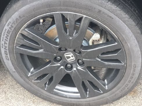 Certified 2022 Honda Pilot Black Edition image 9