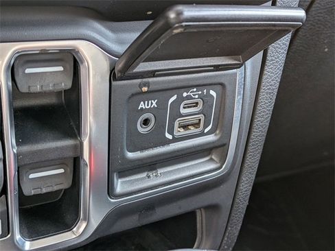 Used 2019 Jeep Wrangler Unlimited Sahara w/ Cold Weather Group image 12