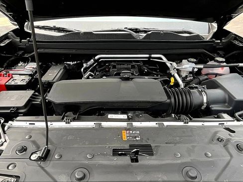 New 2026 GMC Canyon AT4 w/ AT4 Premium Package image 11