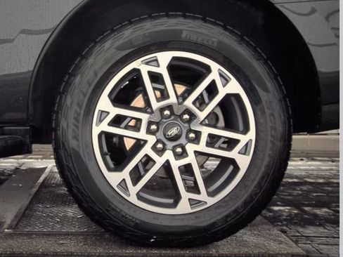 Used 2025 Ford Expedition Active AWD/4WD image 10