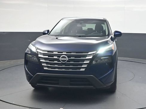 Used 2025 Nissan Rogue SV FWD image 12